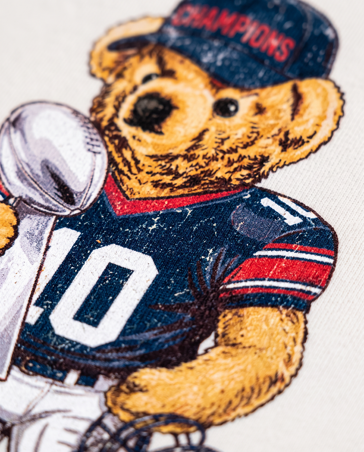 Houston Bear detalle del estampado DTG en algodón - Nostalgia Lab