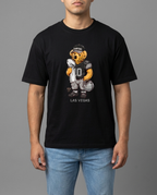 Sin City Bear playera negra con modelo - Nostalgia Lab