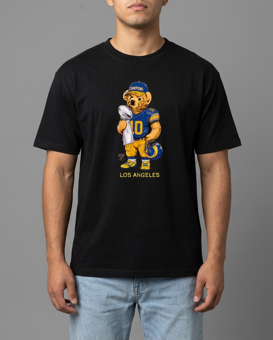 City of Angels Bear playera negra con modelo - Nostalgia Lab