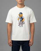 Big D Bear playera blanca con modelo - Nostalgia Lab
