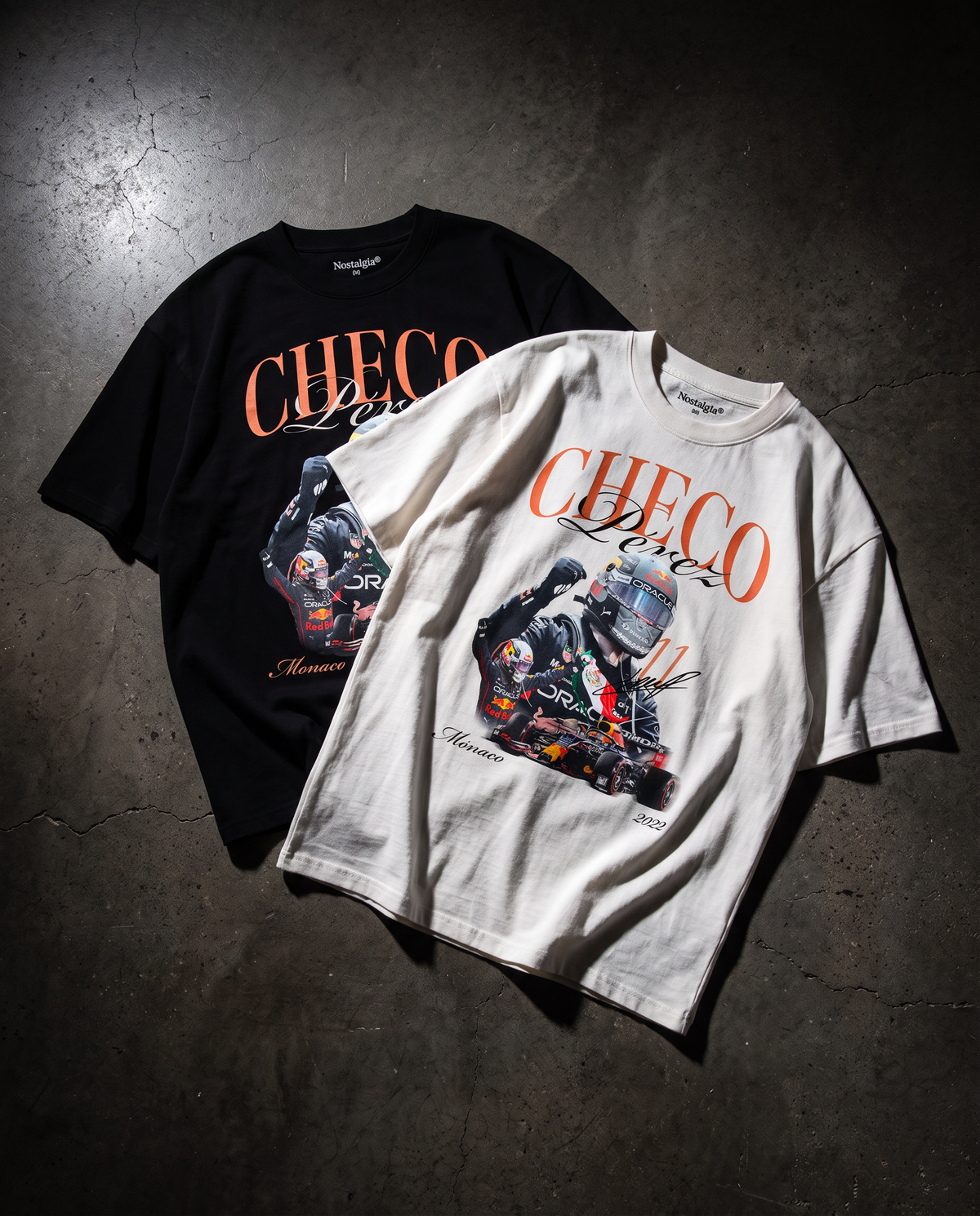 Checo playeras negra y blanca flat lay - Nostalgia Lab